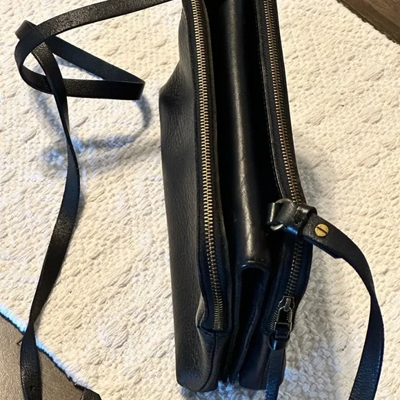 Madewell Black Leather Crossbody Bag - Picture 8 of 12